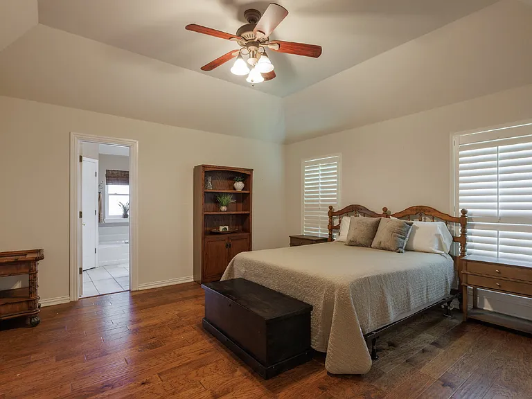 3726 Pensacola Dr — Photo 32