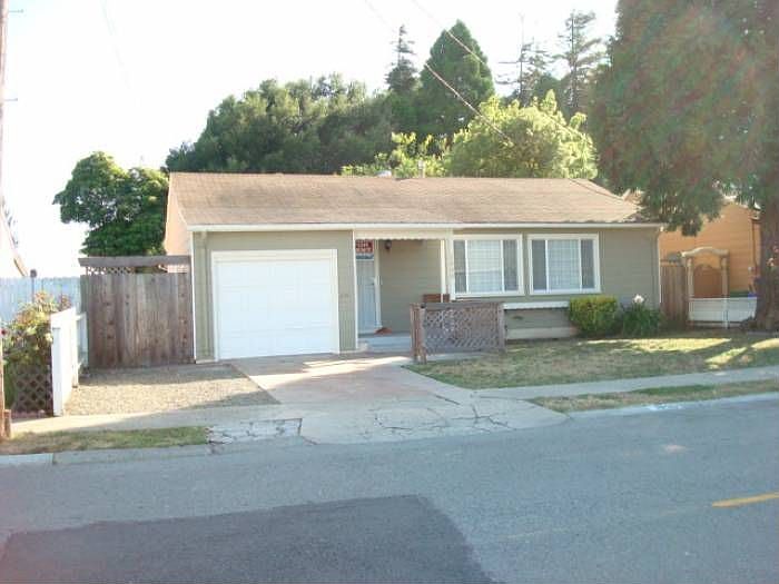1st image of 1600 Manor Dr