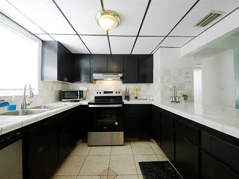 1920 N Congress Ave #105 — Photo 4