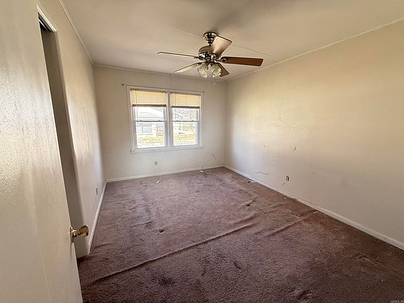 5th image of 200 Grace St