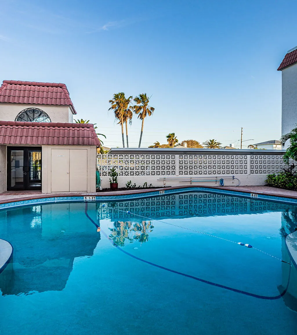 3 bed, 1600 sqft, $9,500 — Photo 1