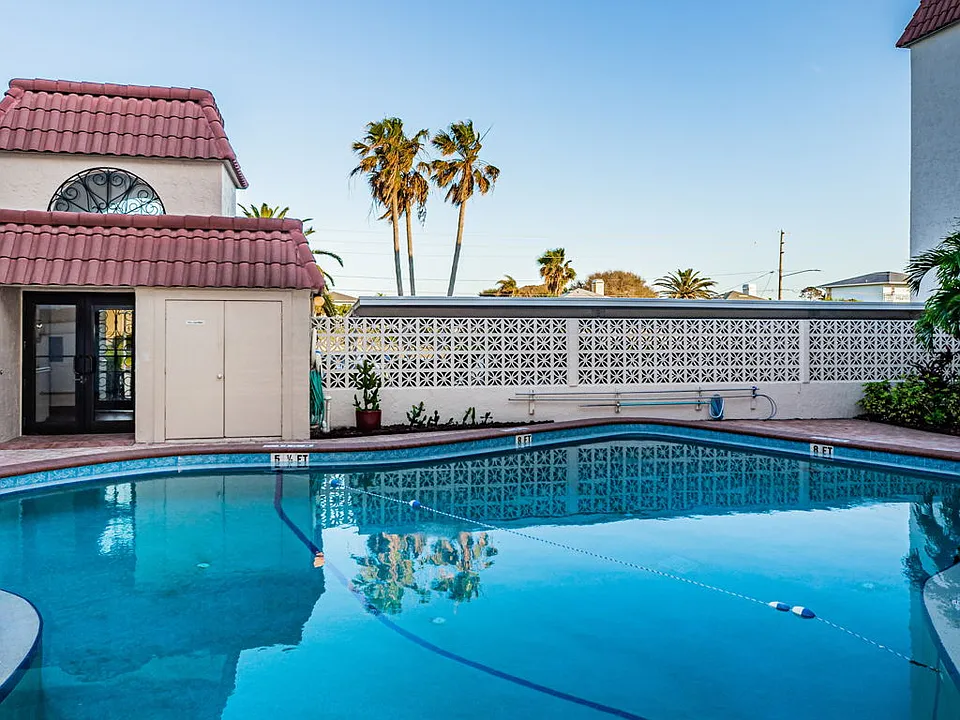 2900 Gulf Blvd #205