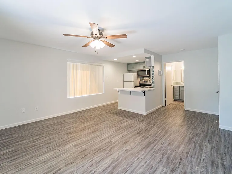 240 Iron Dr #4 — Photo 6