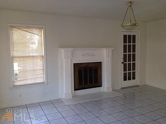 2nd image of 5572 Station Cir