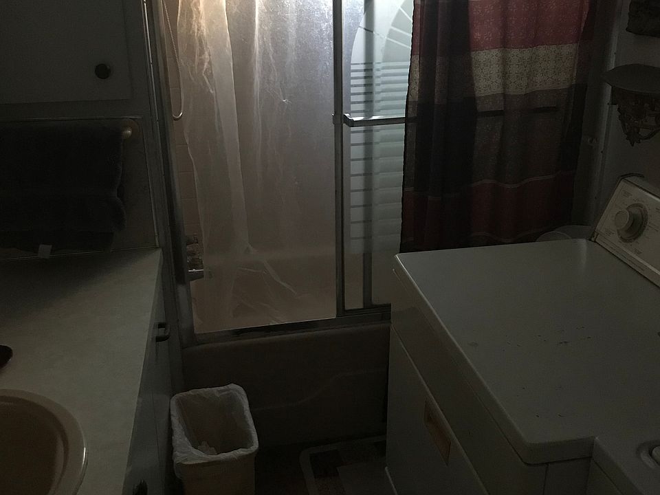 1st image of 85 Diane Ln #1