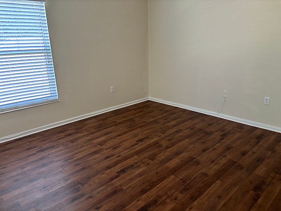 2nd image of 5080 Fairways Cir