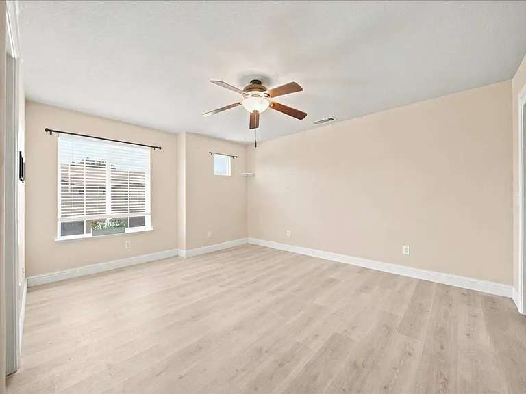 9105 Echo Point Pl — Photo 18