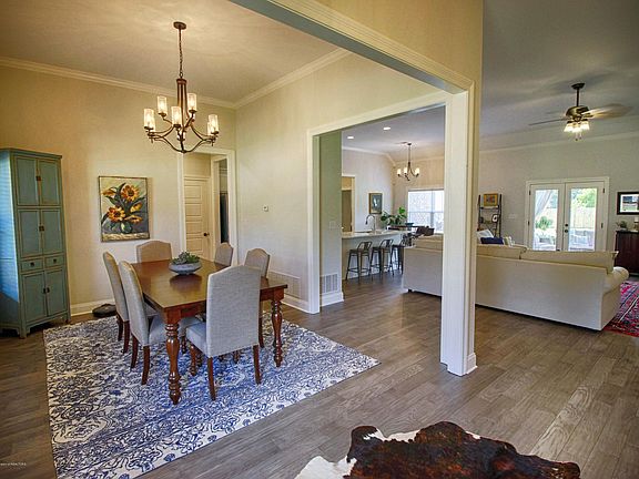 4th image of 2249 Saint Ives Ln