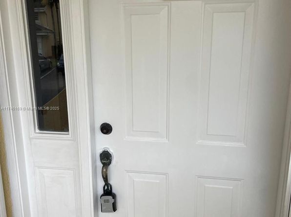 2212 SE 27th Dr #201-B, Homestead, FL 33035