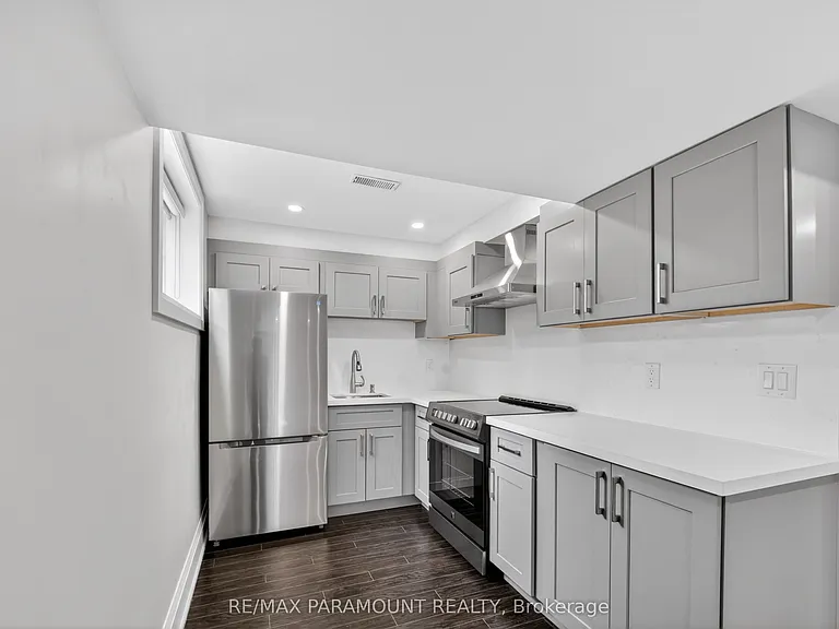 38 York Rd — Photo 6