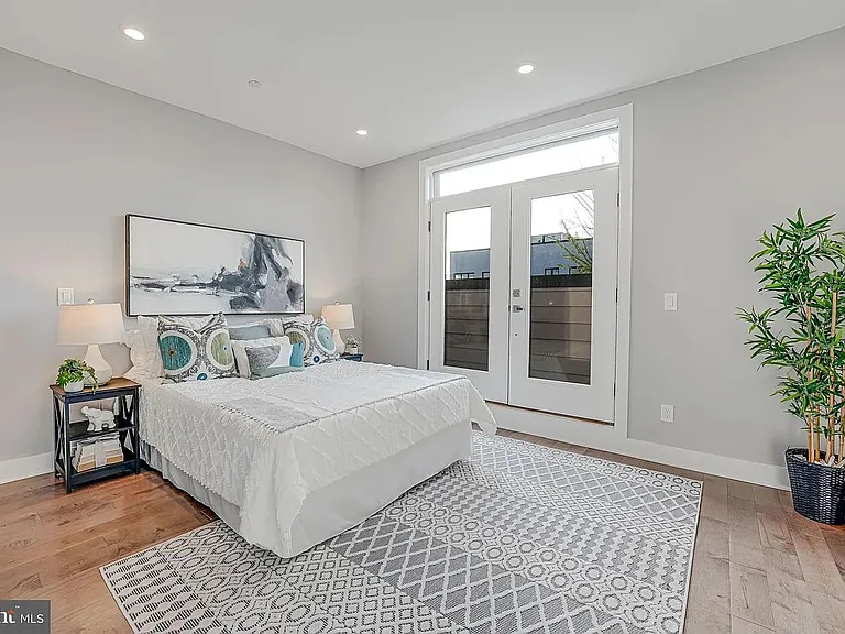 1609 Holbrook St NE #4 — Photo 23