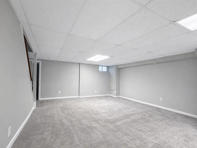 1005 Kayden Ln — Photo 11