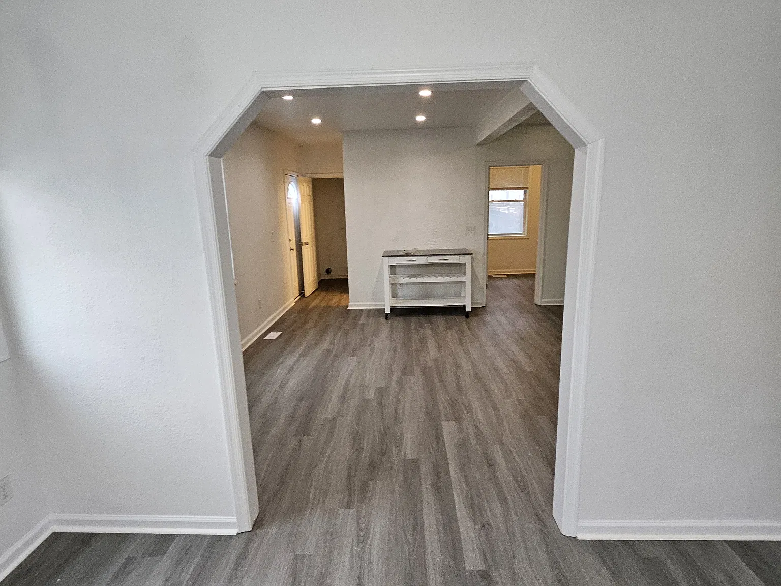 1016 W 35th St — Photo 2
