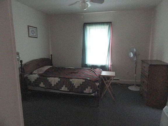 4th image of 640 S Church St