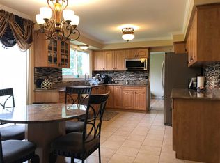 35420 Fredericksburg Rd, Farmington Hills, MI 48331