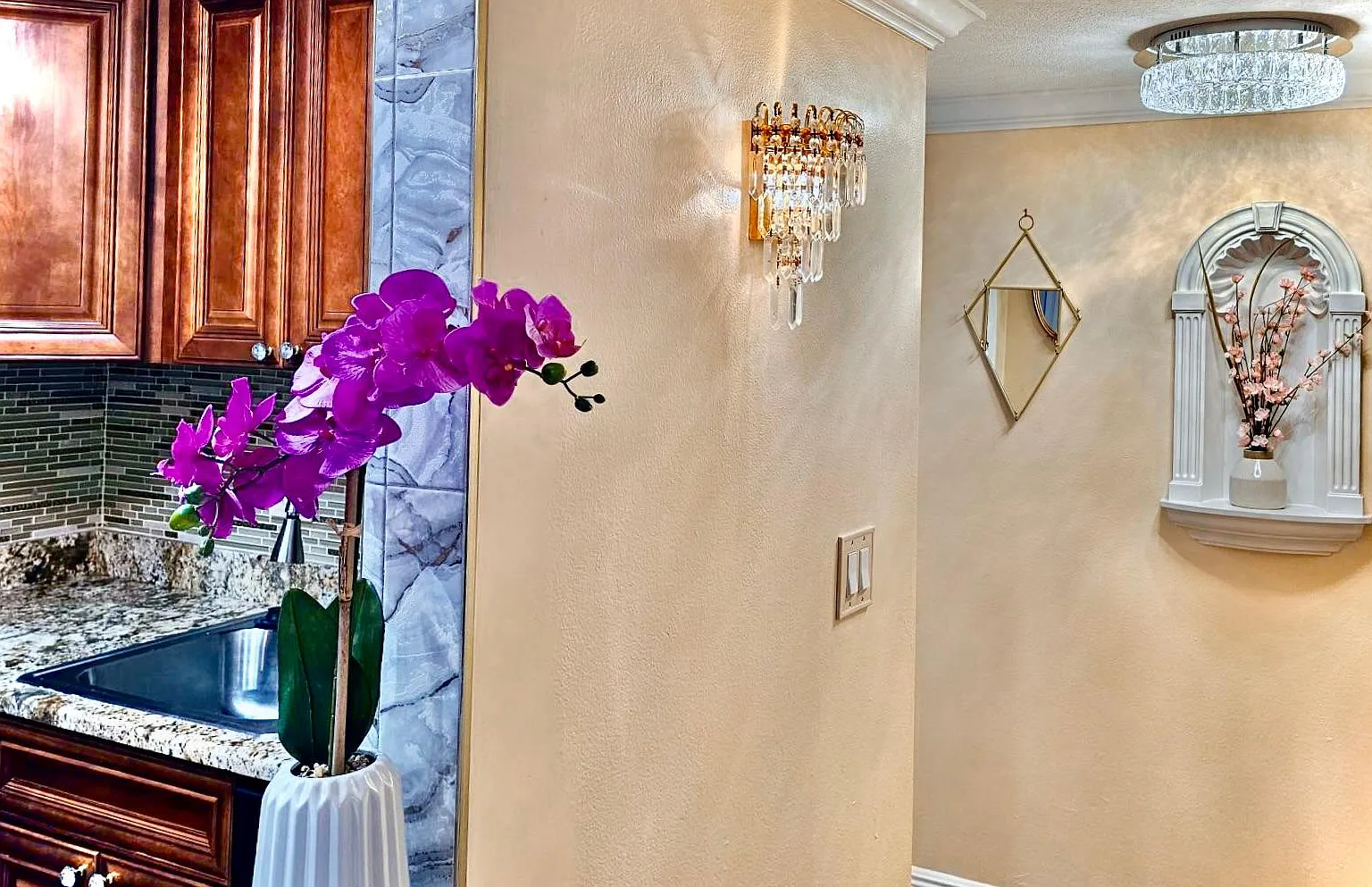 1 bed, 700 sqft, $1,750 — Photo 2