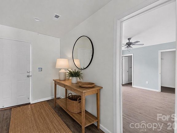 3rd image of 206 Dillon Dr