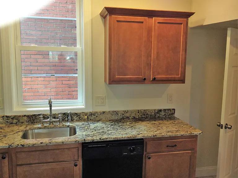 4634 Carlton St — Photo 23