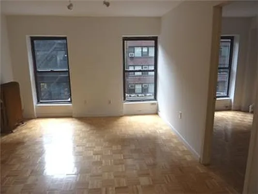 Rented by Mark David | media 30