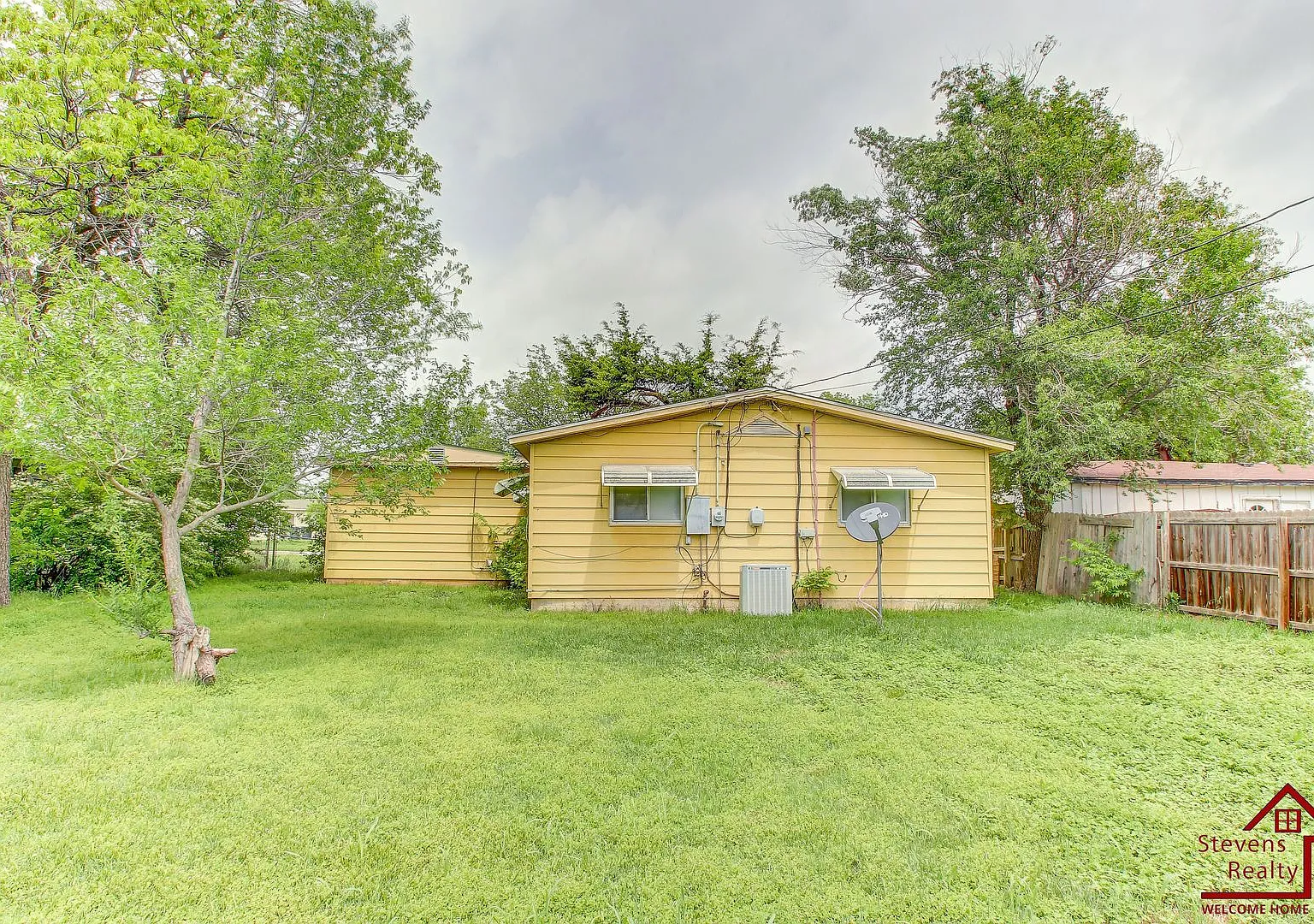 $250 off first months rent! Embrace Comfort and Simplicity — Photo 3