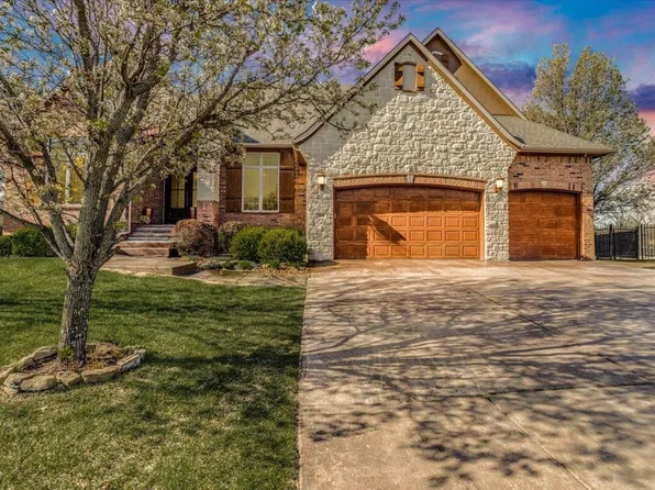 705 N Deerfield Ct, Andover, KS 67002