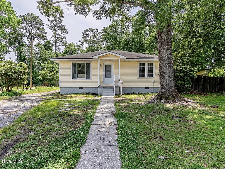 717 New River Dr — Photo 1