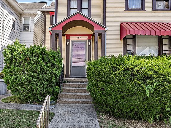 3rd image of 139 Alexander Ave