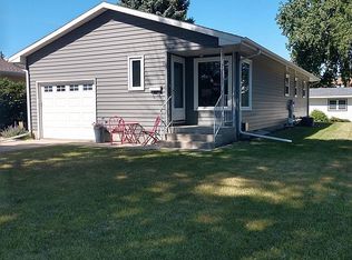 1209 4th Ave NW, East Grand Forks, MN 56721