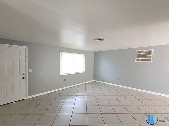 3rd image of 4624 Eastwood Ln