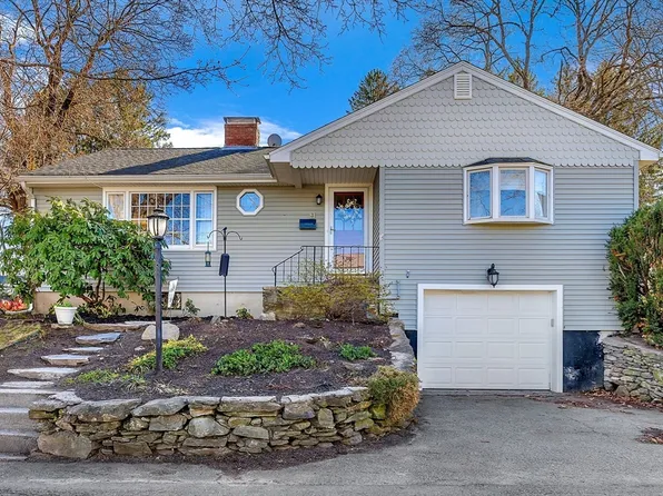 3 Lafrance Dr, Hudson, MA 01749