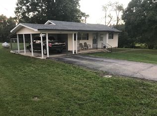 21 W Broadway St, Ellsinore, MO 63937