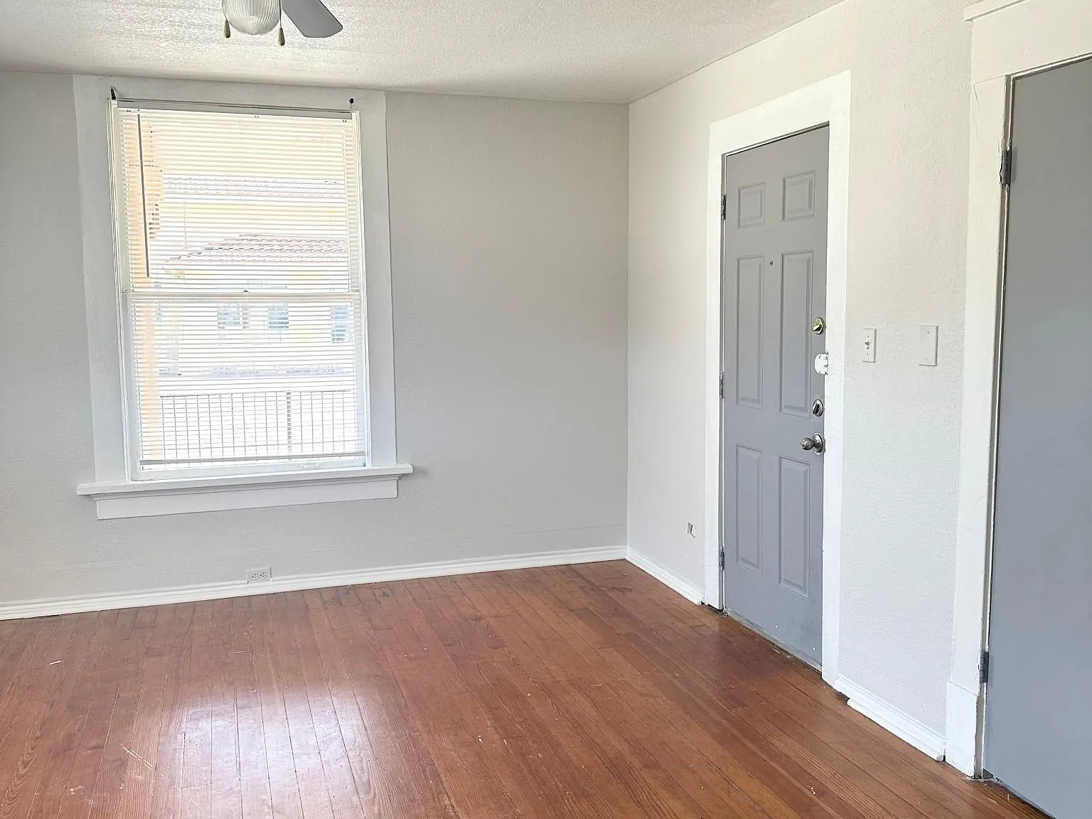 917 Lipscomb St — Photo 1