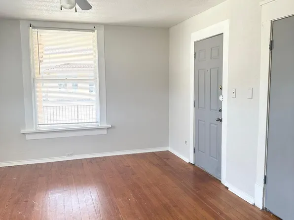 917 Lipscomb St APT B, Fort Worth, TX 76104