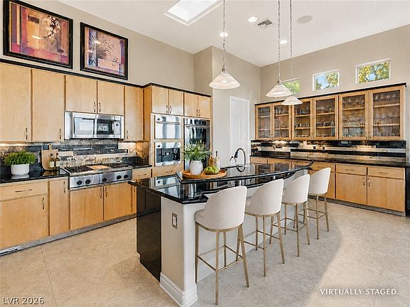 5th image of 6 Brookridge Dr
