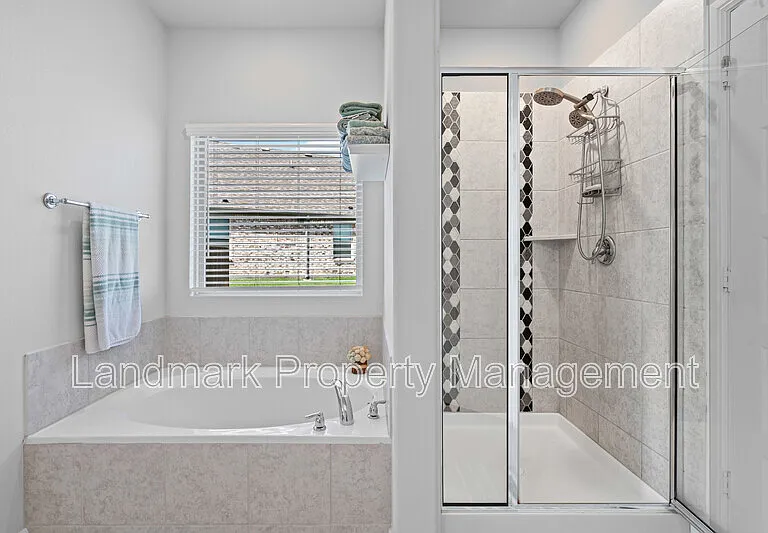 1206 Fox Chase Dr — Photo 20