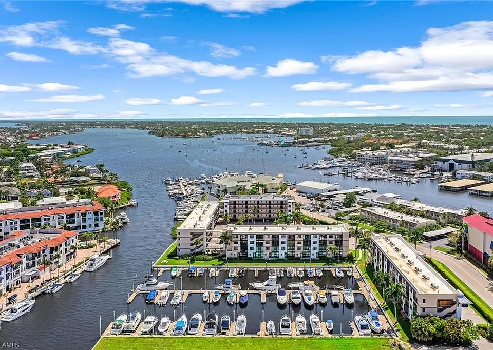 807 River Point Dr #102D