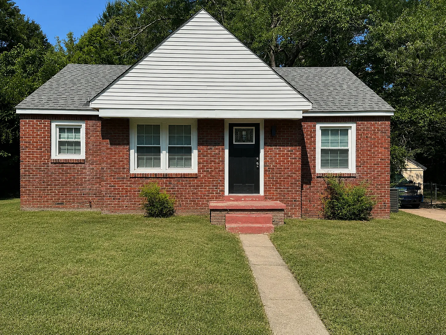 2 bed, 1019 sqft, $1,350 — Photo 1
