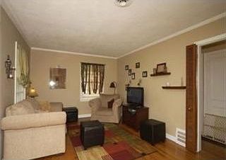 3rd image of 611 W 85th St