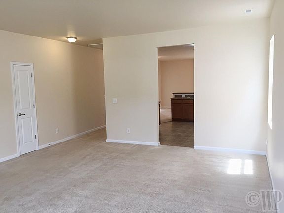 3rd image of 4060 Broadview Ln