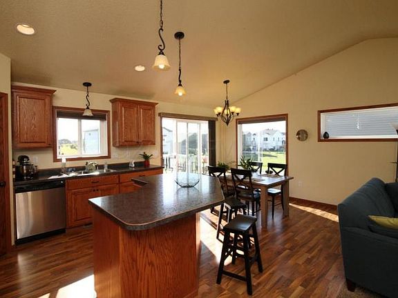 3rd image of 2002 Street Cir S #35
