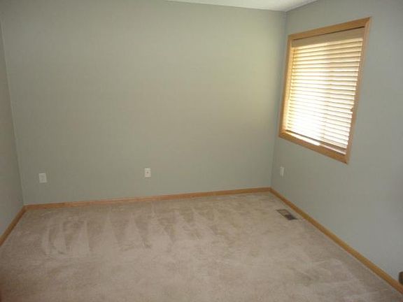 5th image of 15256 Fluorine St NW