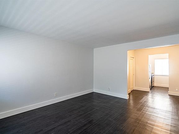 5th image of 7311 Byron Ave Unit 15-7311-15