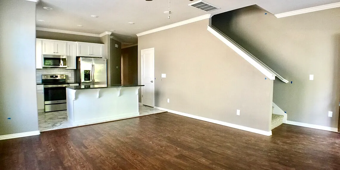 3 bed, 3.5 bath, 1958 sqft, $2,745 — Photo 4