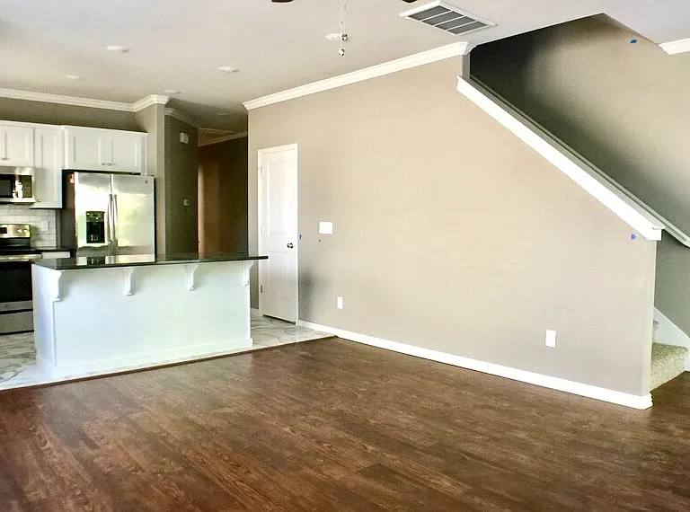 403 S Hill Ave #403 — Photo 2