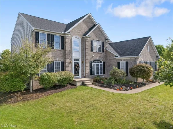 301 Montabella Pl NW, Canton, OH 44709