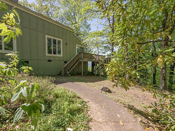 2nd image of 3442 Sherwood Rd