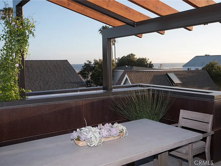 1139 1/2 W Balboa Blvd — Photo 23