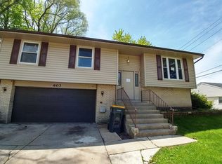 603 Oriole Dr, Streamwood, IL