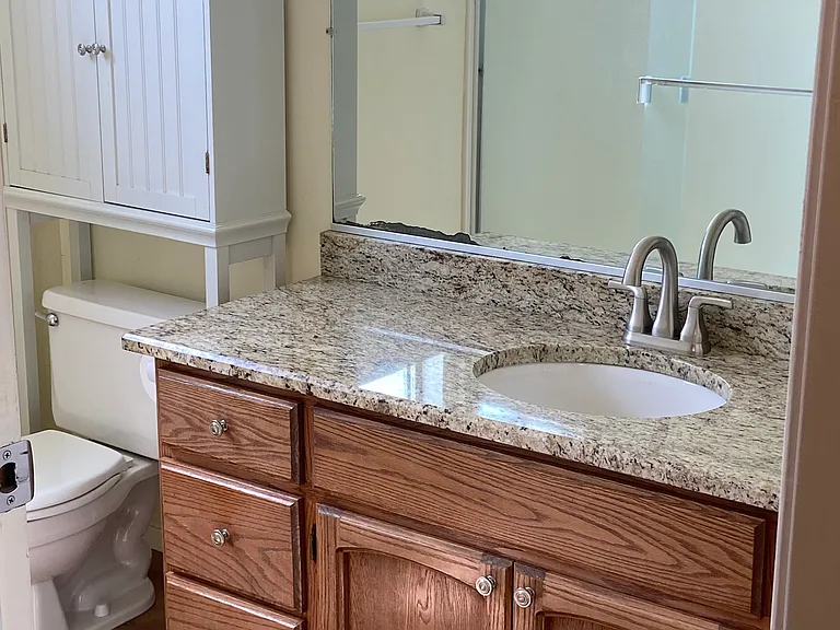 424 Mason St — Photo 10