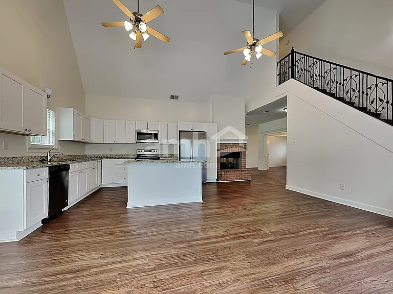 7501 Mary Dr — Photo 3